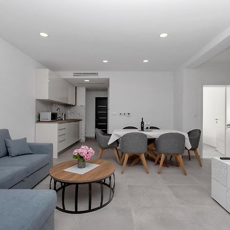 Central Beach Apartments Tučepi Εξωτερικό φωτογραφία