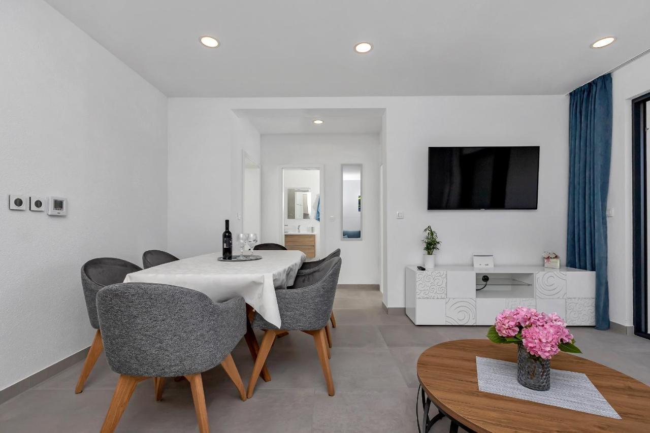 Central Beach Apartments Tučepi Εξωτερικό φωτογραφία